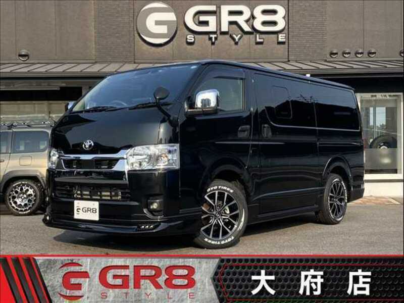 TOYOTA HIACE VAN