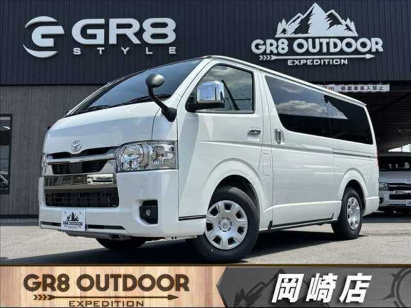 TOYOTA HIACE VAN