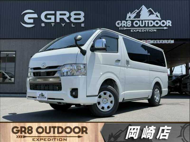 TOYOTA HIACE VAN