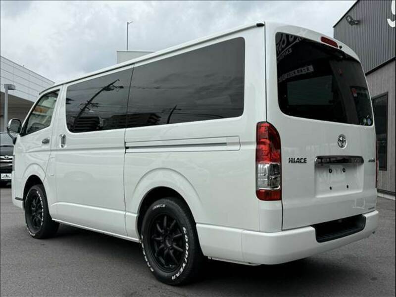 HIACE VAN