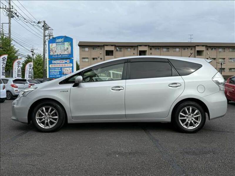 PRIUS ALPHA