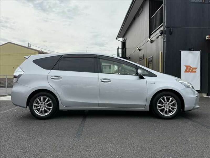 PRIUS ALPHA