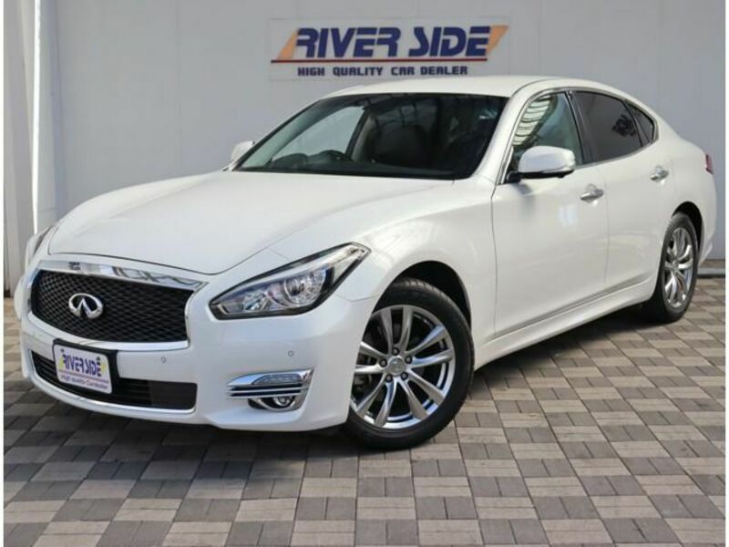 NISSAN FUGA