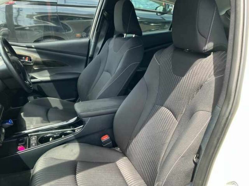 PRIUS PHV-11