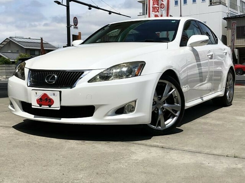 LEXUS IS