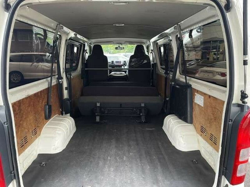 HIACE VAN-7
