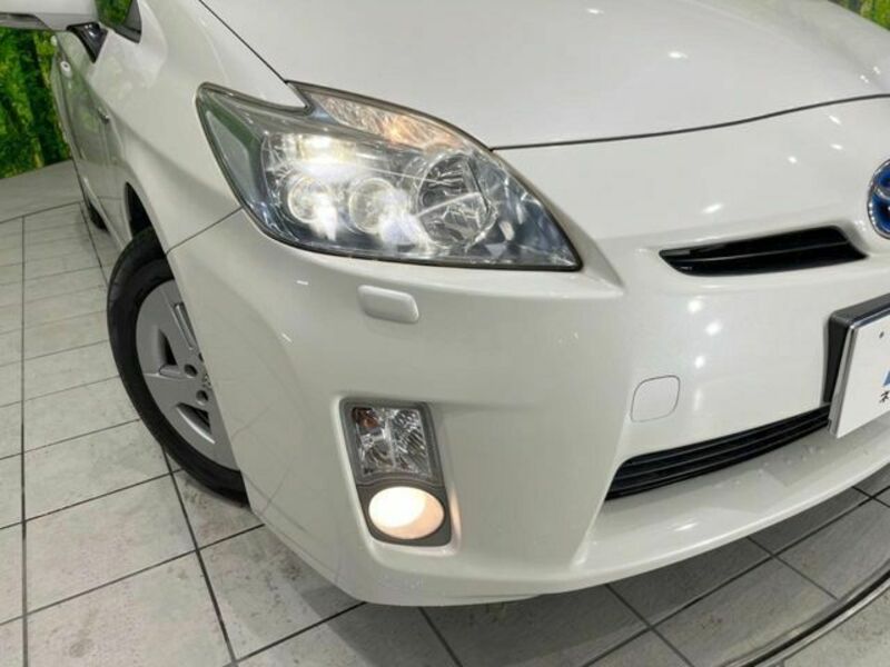 PRIUS-11