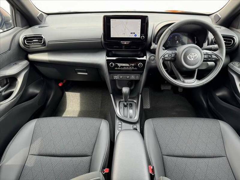 YARIS CROSS