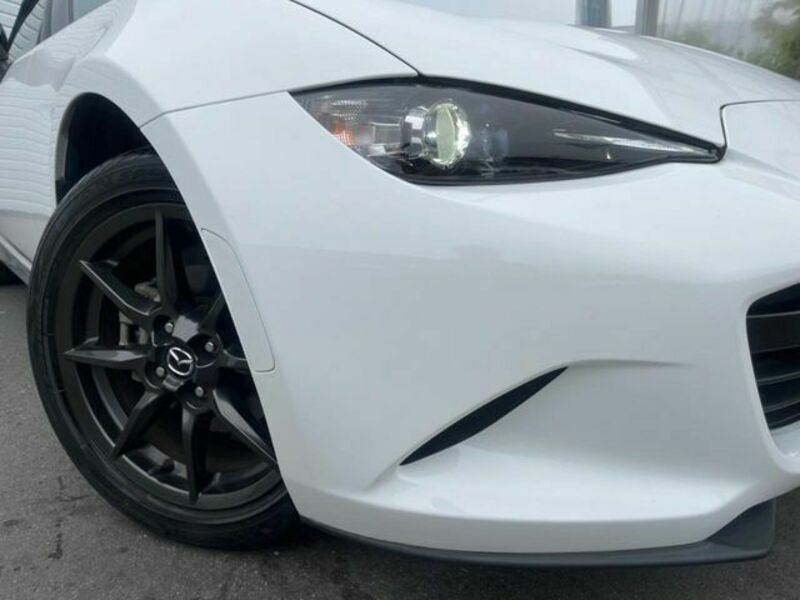 ROADSTER-11