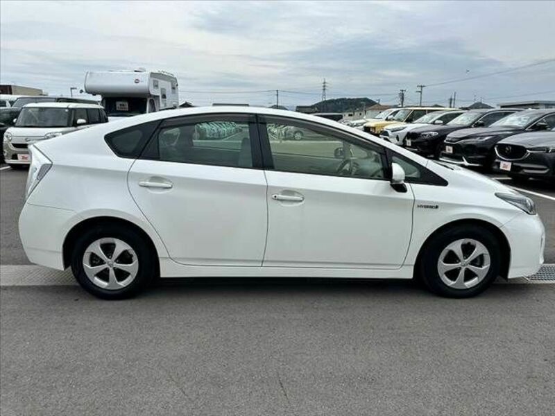 PRIUS-11