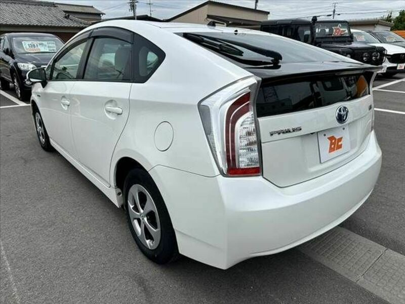 PRIUS-12