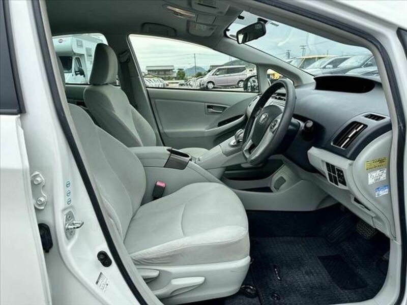 PRIUS-15