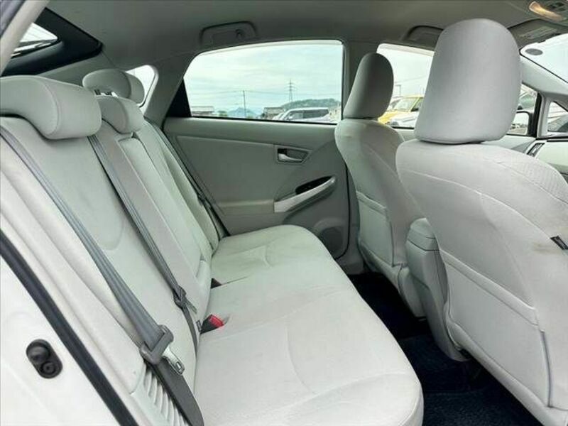 PRIUS-18