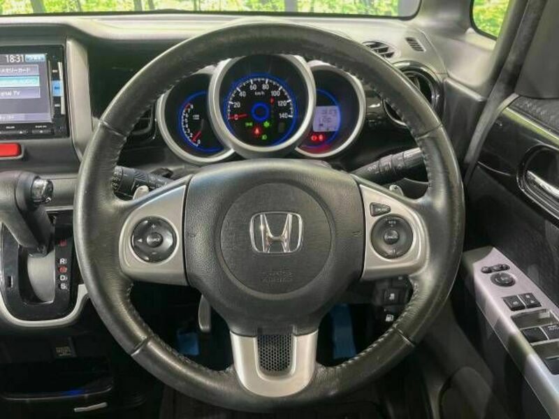 N BOX CUSTOM-10