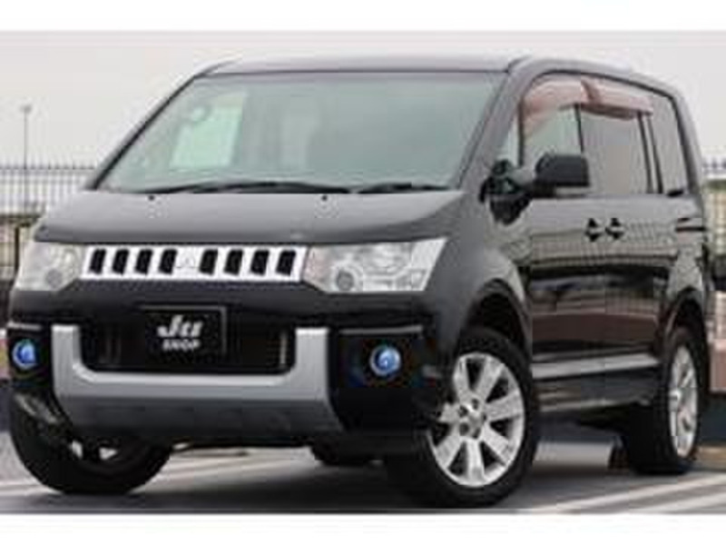 MITSUBISHI DELICA D5