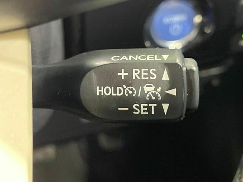PRIUS-4