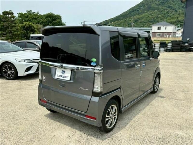 N BOX CUSTOM