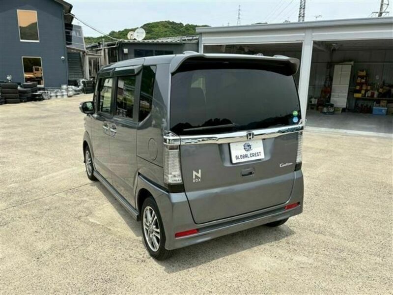 N BOX CUSTOM