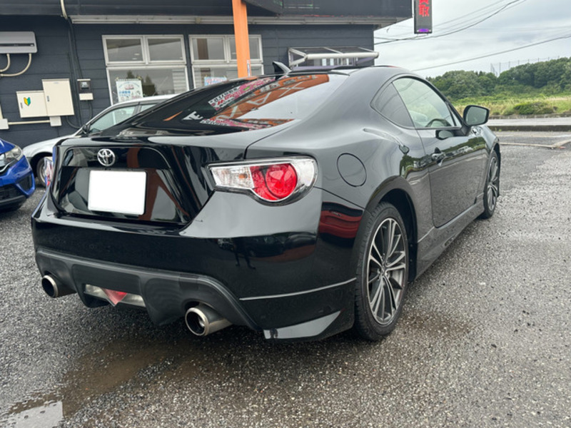 86