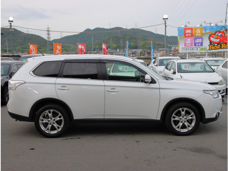 OUTLANDER