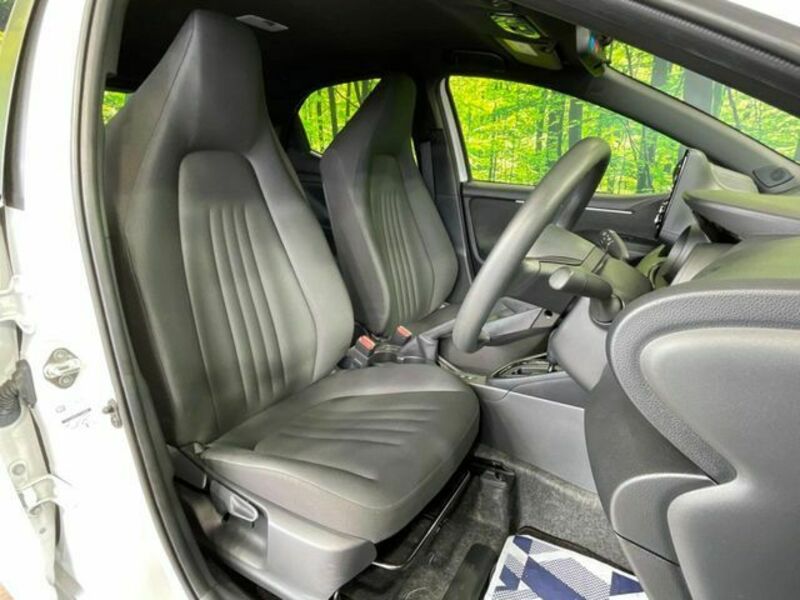 YARIS-8