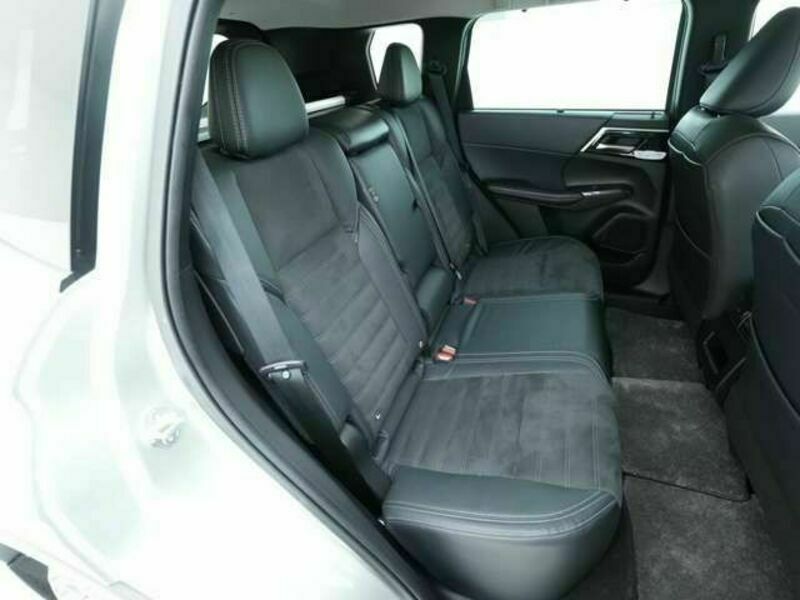 OUTLANDER PHEV-6