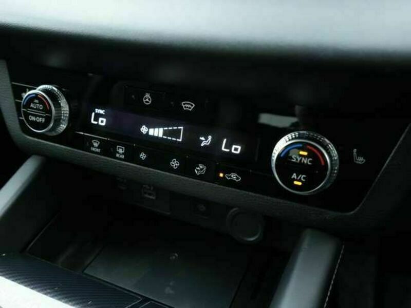 OUTLANDER PHEV-13