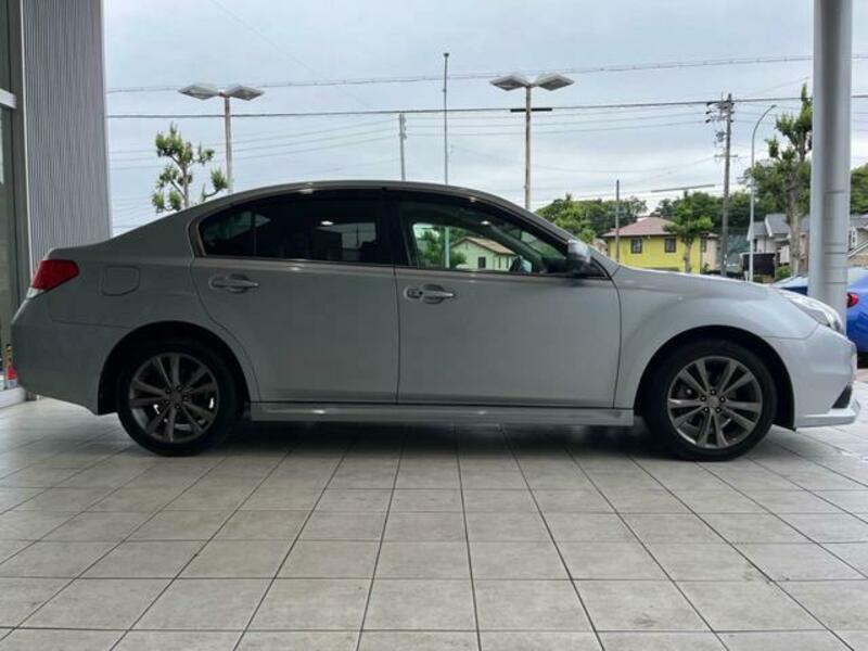 LEGACY B4