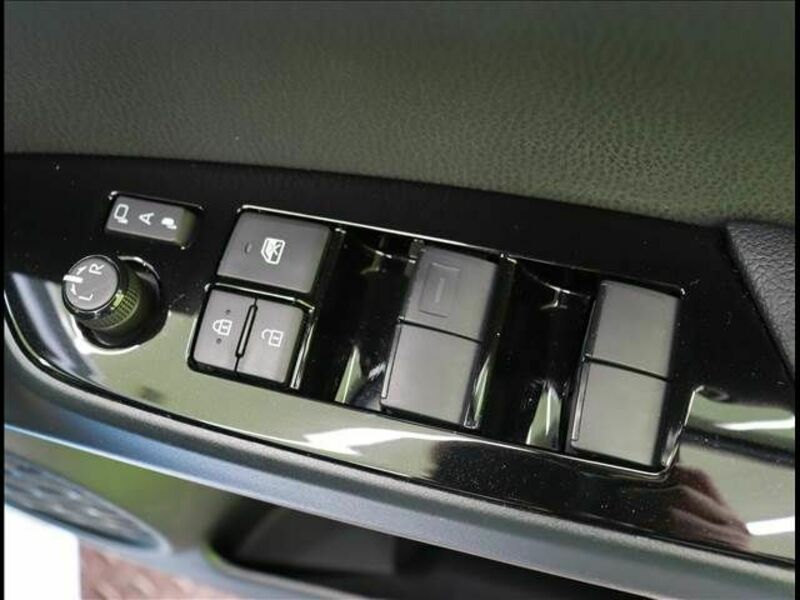 PRIUS-18