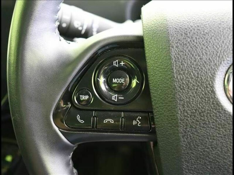 PRIUS-8
