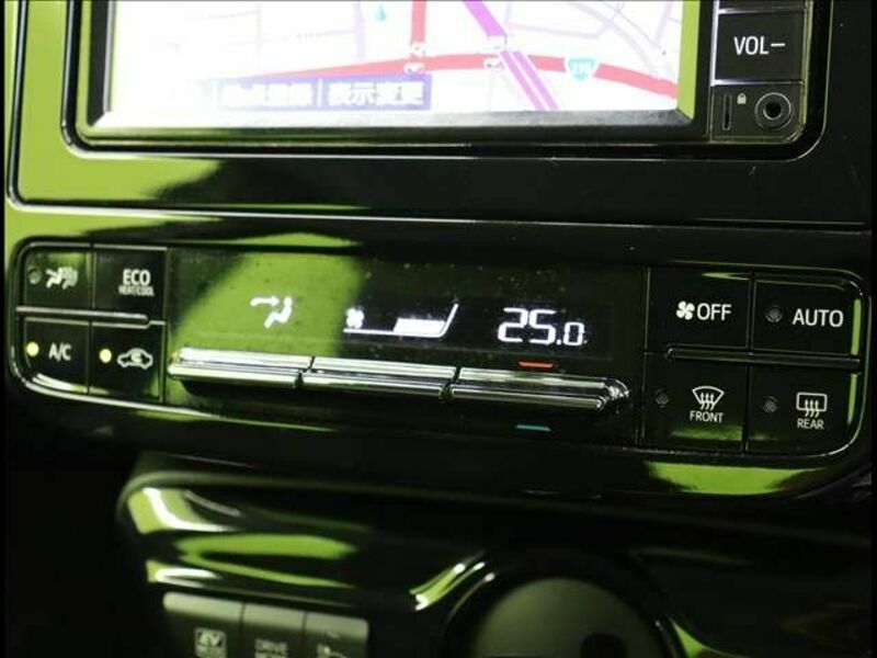 PRIUS-11