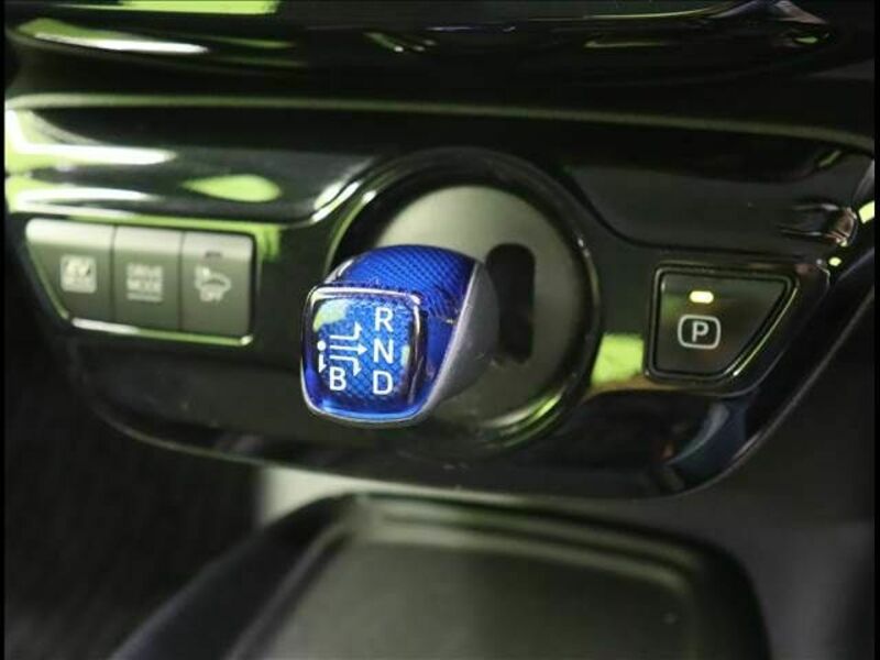 PRIUS-12