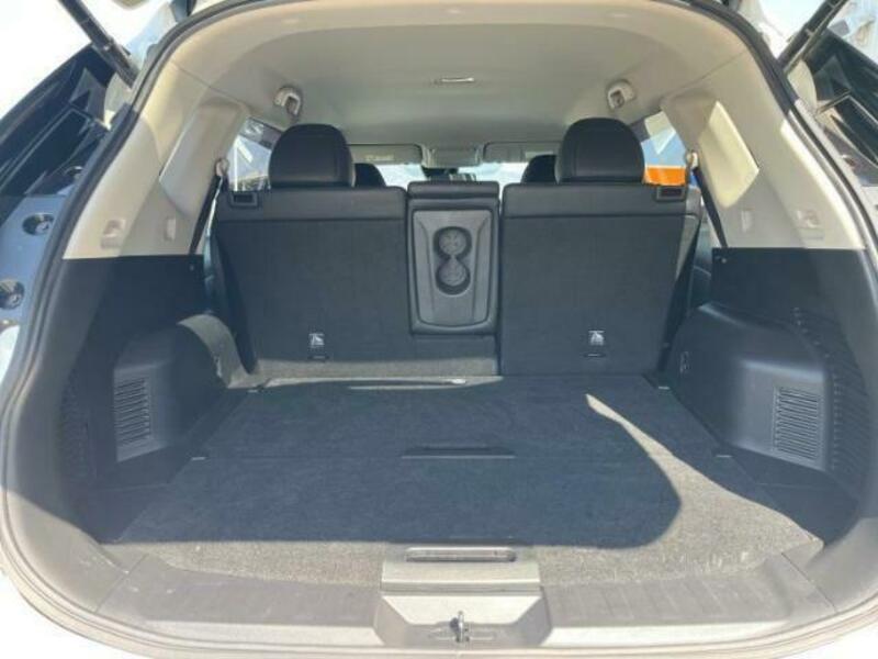 X-TRAIL-7