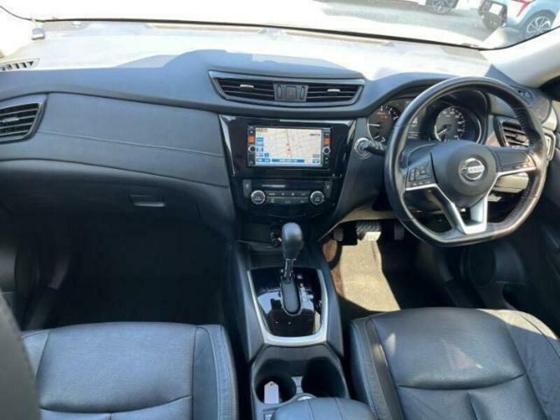 X-TRAIL-8