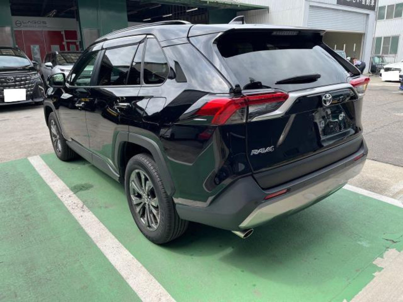 RAV4
