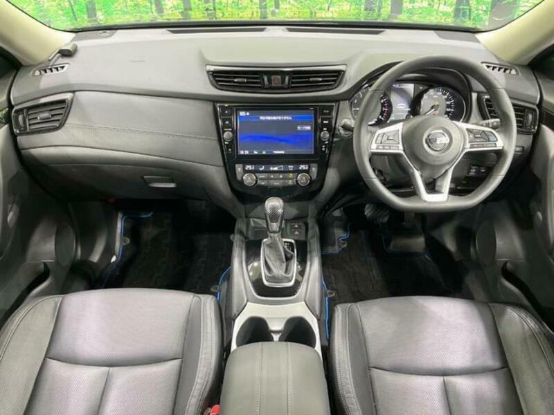 X-TRAIL-1