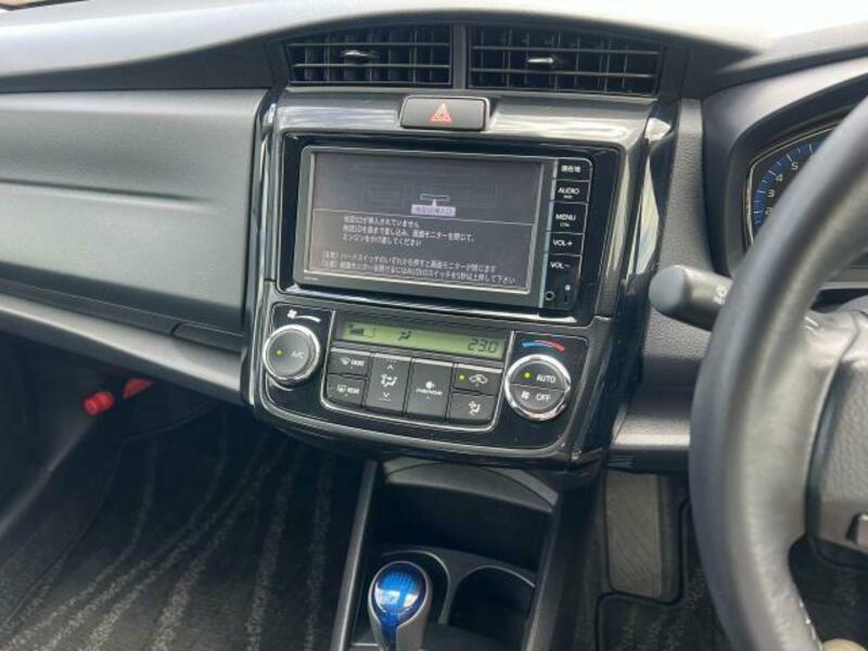 COROLLA AXIO