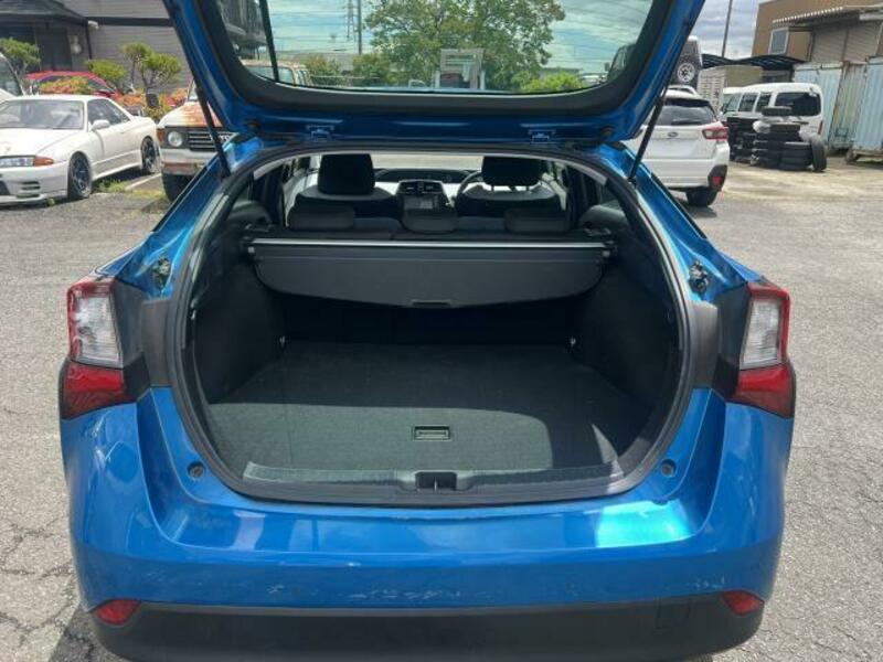 PRIUS-9