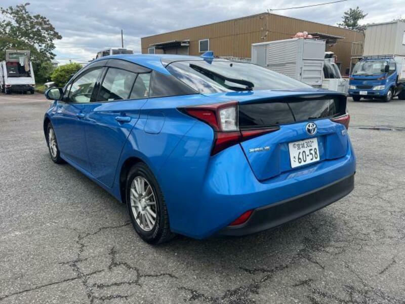 PRIUS-1