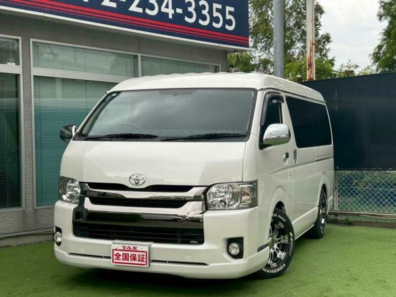 TOYOTA HIACE VAN