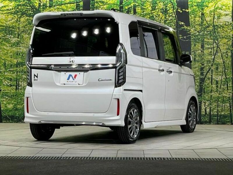 N BOX CUSTOM