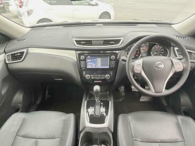 X-TRAIL-1