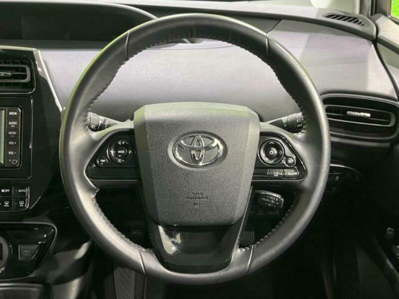 PRIUS-11
