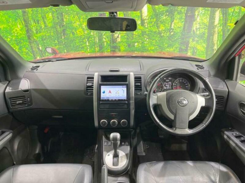 X-TRAIL-1