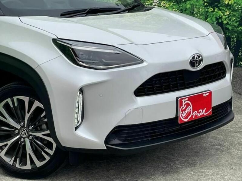YARIS CROSS