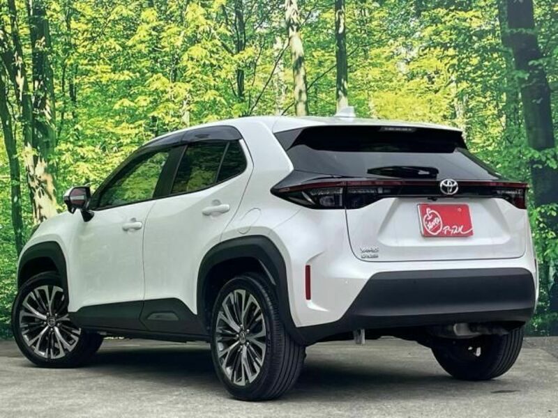 YARIS CROSS
