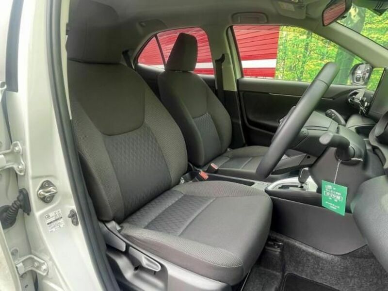 YARIS CROSS