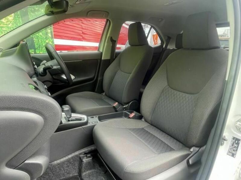 YARIS CROSS