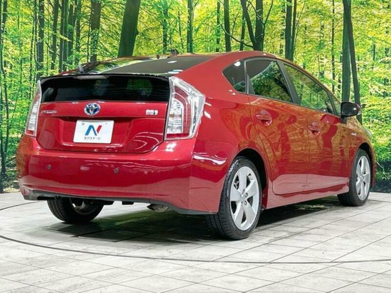 PRIUS-16