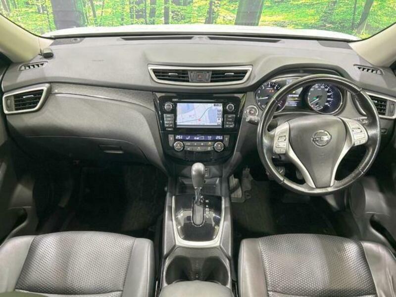 X-TRAIL-1